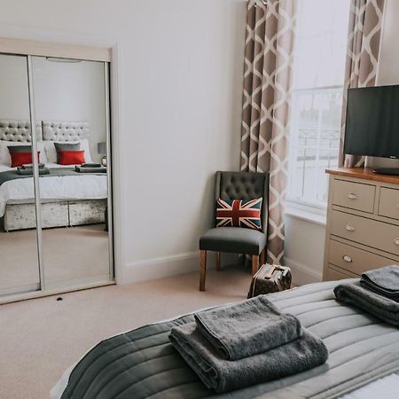 Cavendish House With Secure, Allocated Parking, 2 Mins Walk From Windsor Castle 外观 照片