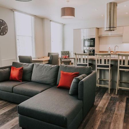 Cavendish House With Secure, Allocated Parking, 2 Mins Walk From Windsor Castle 外观 照片