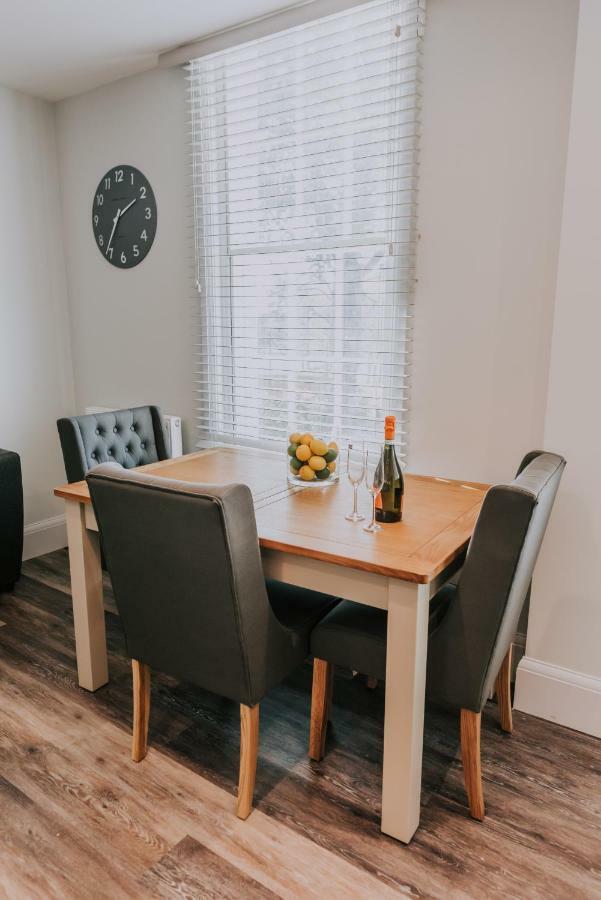 Cavendish House With Secure, Allocated Parking, 2 Mins Walk From Windsor Castle 外观 照片